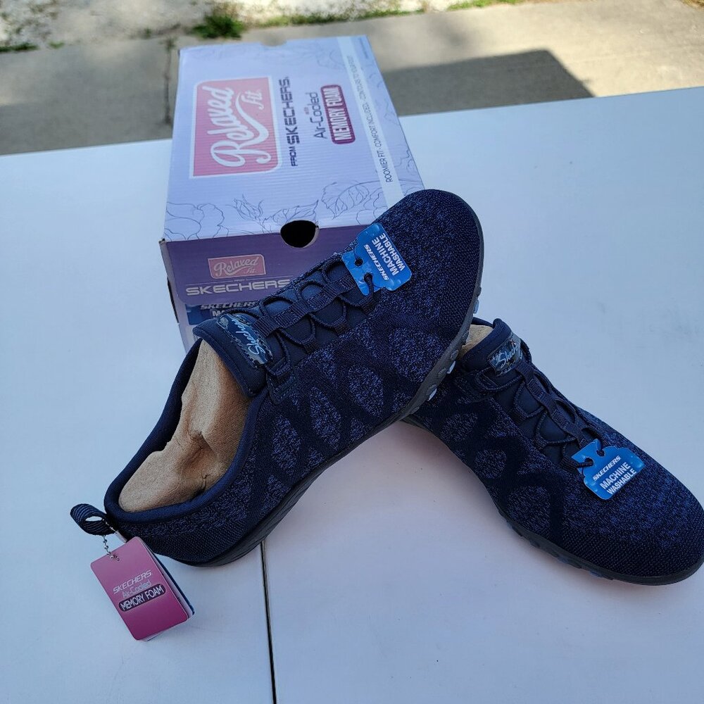 Skechers Womens Breathe Easy Infini-Knity Slip On Shoes Sz 8 Navy - New w/box - Picture 6 of 6